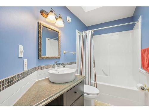 30 Abraham Close, Red Deer, AB - Indoor Photo Showing Bathroom