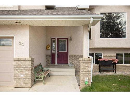 30 Abraham Close, Red Deer, AB - Outdoor