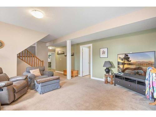 30 Abraham Close, Red Deer, AB - Indoor Photo Showing Living Room