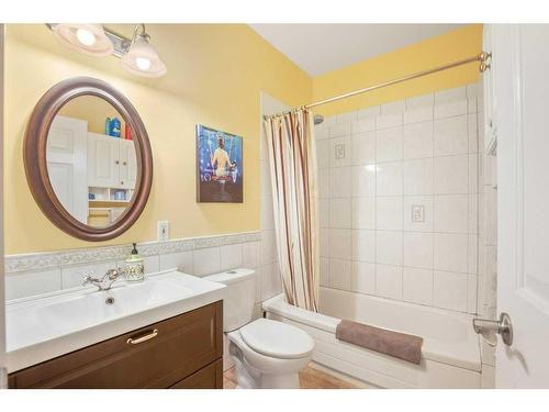 30 Abraham Close, Red Deer, AB - Indoor Photo Showing Bathroom