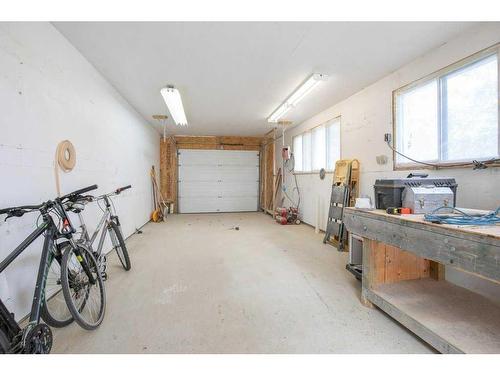 30 Abraham Close, Red Deer, AB - Indoor Photo Showing Garage