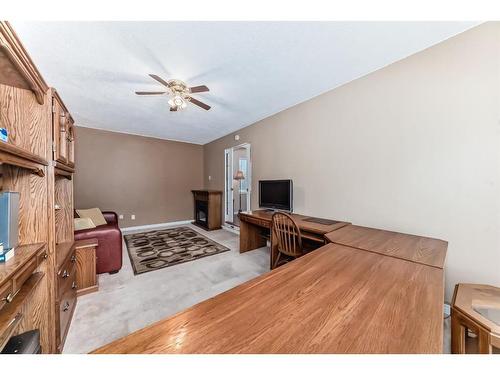 23 Stirling Close, Red Deer, AB - Indoor