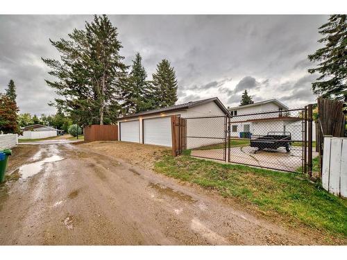 23 Stirling Close, Red Deer, AB - Outdoor