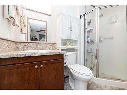 192A Beach Drive, Rural Ponoka County, AB - Indoor Photo Showing Bathroom