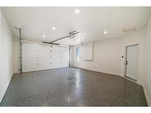 3301 50A Street Close, Camrose, AB - Indoor Photo Showing Garage