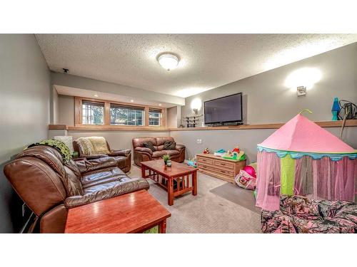 209 Strathford Bay, Strathmore, AB - Indoor