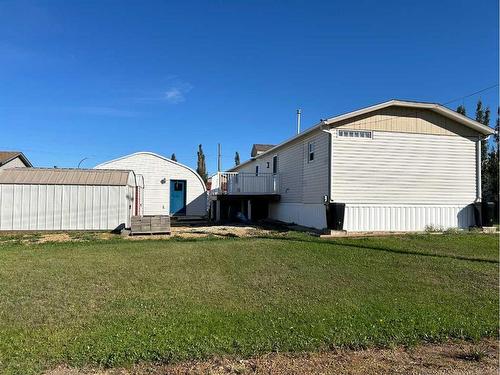 5416 49 Avenue West, Forestburg, AB - Outdoor