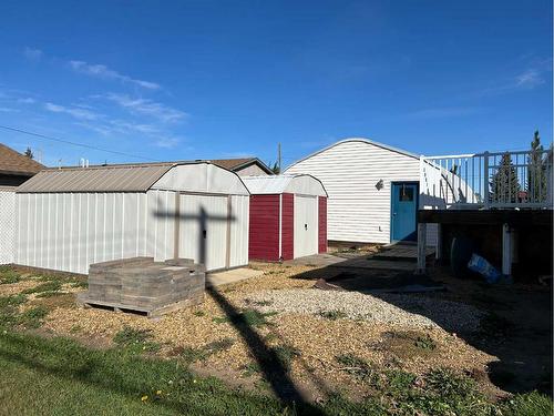 5416 49 Avenue West, Forestburg, AB - Outdoor