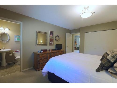 3905 67 Street, Camrose, AB - Indoor Photo Showing Bedroom