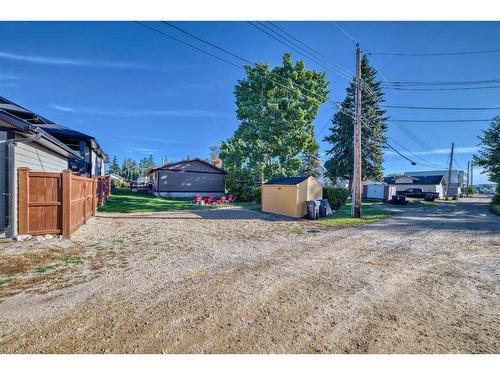 5048 Lakeshore Drive, Sylvan Lake, AB - Outdoor