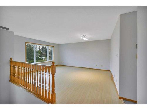 88 Dixon Crescent, Red Deer, AB - Indoor Photo Showing Other Room