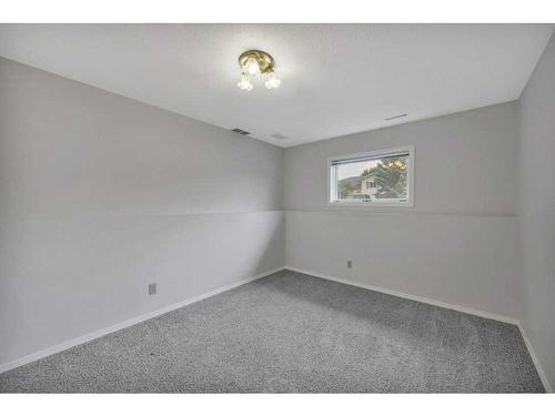 88 Dixon Crescent, Red Deer, AB - Indoor Photo Showing Other Room