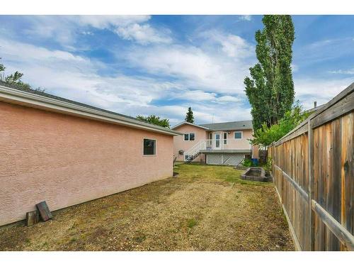 88 Dixon Crescent, Red Deer, AB - Outdoor