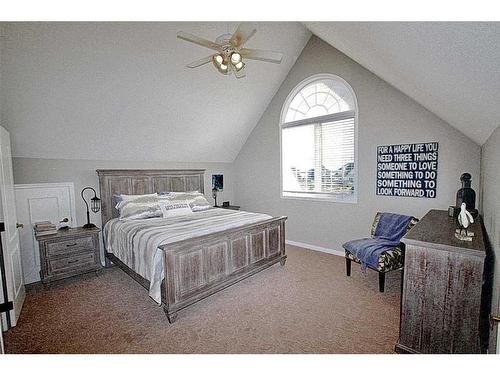 308 Marina Bay Place, Sylvan Lake, AB - Indoor Photo Showing Bedroom