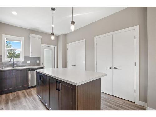 68 Windermere Close, Red Deer, AB - Indoor Photo Showing Kitchen