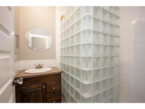 15-39152 Range Road 280, Rural Red Deer County, AB - Indoor Photo Showing Bathroom