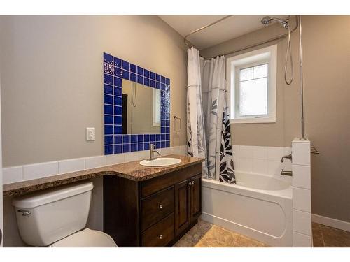 15-39152 Range Road 280, Rural Red Deer County, AB - Indoor Photo Showing Bathroom