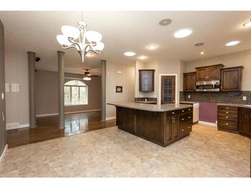 15-39152 Range Road 280, Rural Red Deer County, AB - Indoor Photo Showing Kitchen With Upgraded Kitchen