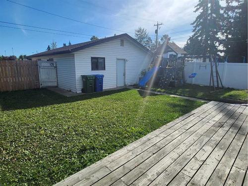 3305 44A Avenue, Red Deer, AB - Outdoor