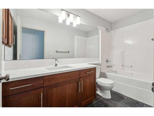 11767 Valley Ridge Boulevard Nw, Calgary, AB - Indoor Photo Showing Bathroom