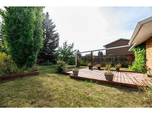 1701-3907 39 Street, Red Deer, AB - Outdoor