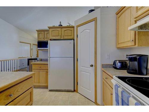 120 Lancaster Drive, Red Deer, AB - Indoor Photo Showing Kitchen