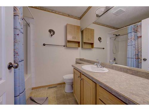 120 Lancaster Drive, Red Deer, AB - Indoor Photo Showing Bathroom