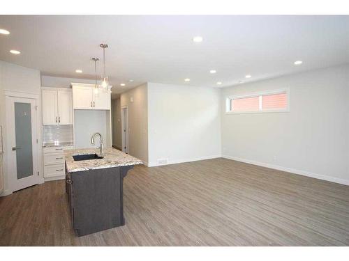 6209 Valleyview Drive, Camrose, AB - Indoor Photo Showing Kitchen