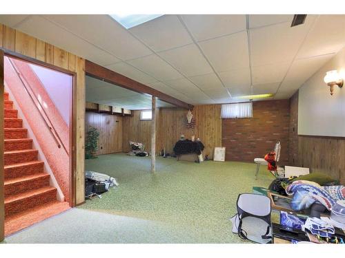 4927 47 Street, Hardisty, AB - Indoor Photo Showing Basement