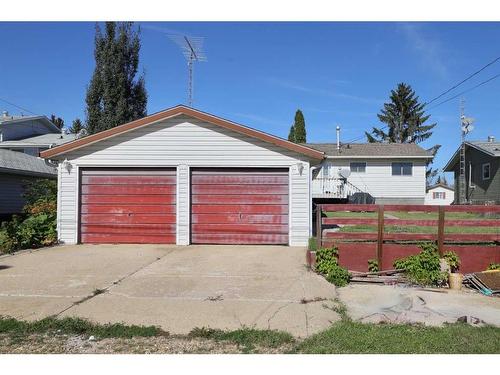 4927 47 Street, Hardisty, AB - Outdoor With Exterior