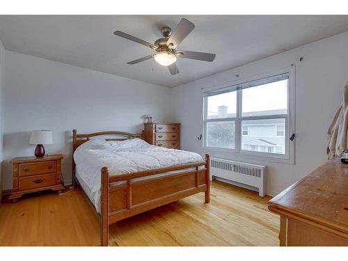 26 Poplar Crescent, Springbrook, AB - Indoor Photo Showing Bedroom