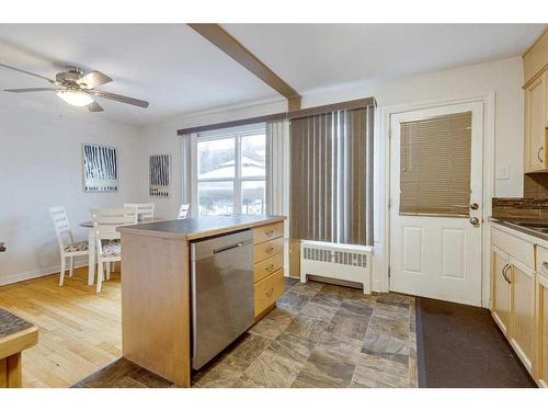 26 Poplar Crescent, Springbrook, AB - Indoor Photo Showing Kitchen