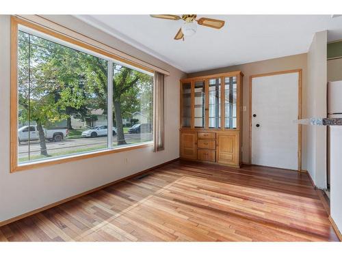 5910 44 Avenue, Camrose, AB - Indoor Photo Showing Other Room