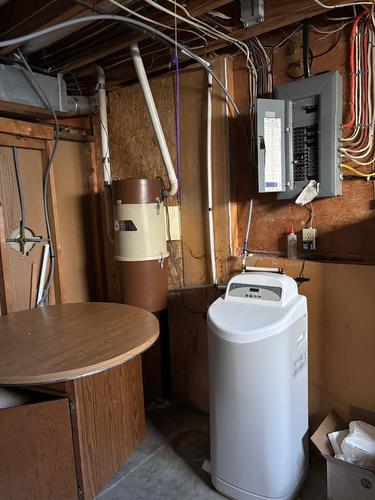 5506 47 Avenue, Killam, AB - Indoor Photo Showing Basement