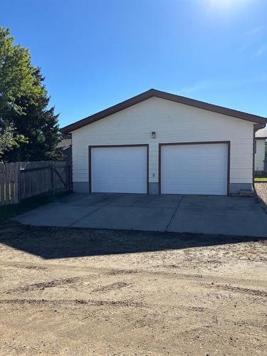 5506 47 Avenue, Killam, AB - Outdoor