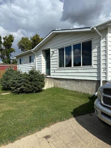 9 Mackenzie Drive, Sedgewick, AB - Outdoor