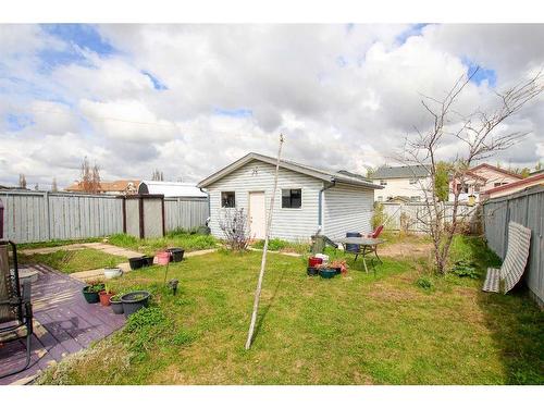 66 James Street, Red Deer, AB - Outdoor