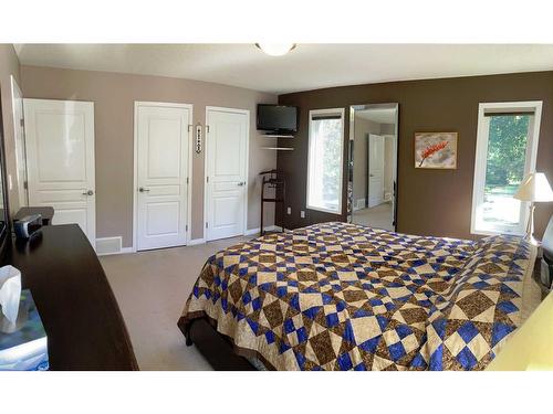 43169 Range Road 215, Rural Camrose County, AB - Indoor Photo Showing Bedroom