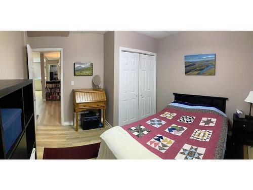 43169 Range Road 215, Rural Camrose County, AB - Indoor Photo Showing Bedroom