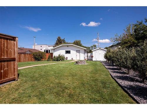 5417 53 Street, Camrose, AB - Outdoor