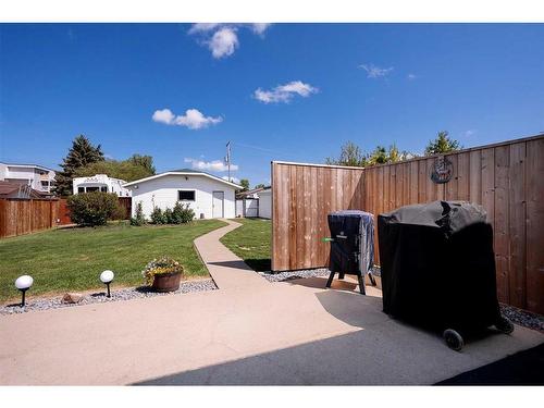 5417 53 Street, Camrose, AB - Outdoor