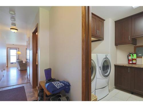 27 Lakeshore Drive, Sundance Beach, AB - Indoor Photo Showing Laundry Room