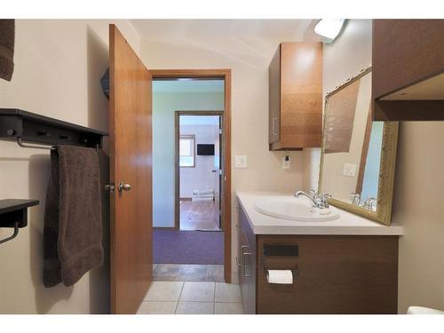 27 Lakeshore Drive, Sundance Beach, AB - Indoor Photo Showing Bathroom