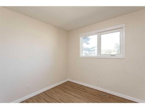 5659 76 Street, Red Deer, AB - Indoor Photo Showing Other Room