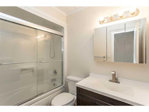 5659 76 Street, Red Deer, AB - Indoor Photo Showing Bathroom