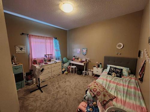 91 Isherwood Close, Red Deer, AB - Indoor Photo Showing Bedroom