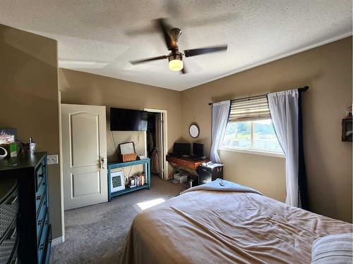 91 Isherwood Close, Red Deer, AB - Indoor Photo Showing Bedroom