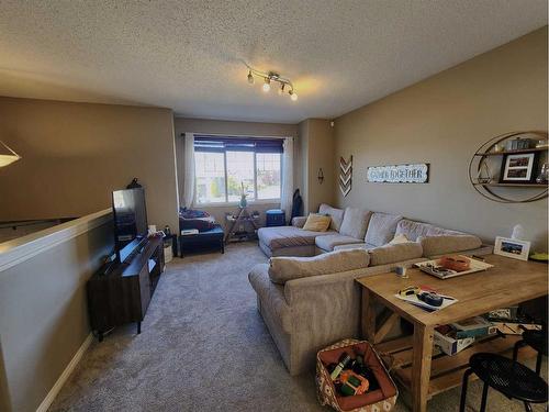 91 Isherwood Close, Red Deer, AB - Indoor Photo Showing Other Room