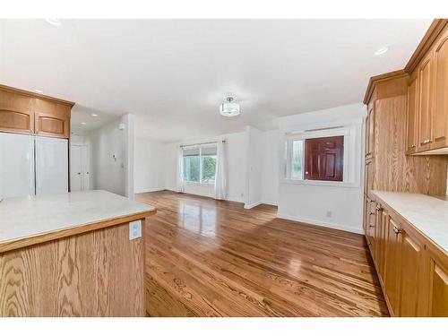 20 Olympic Green, Red Deer, AB - Indoor Photo Showing Kitchen