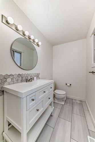 20 Olympic Green, Red Deer, AB - Indoor Photo Showing Bathroom